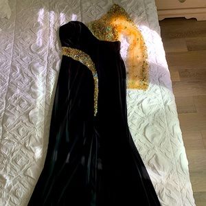 BLACK ONE SHOULDER MAXI DRESS 💎